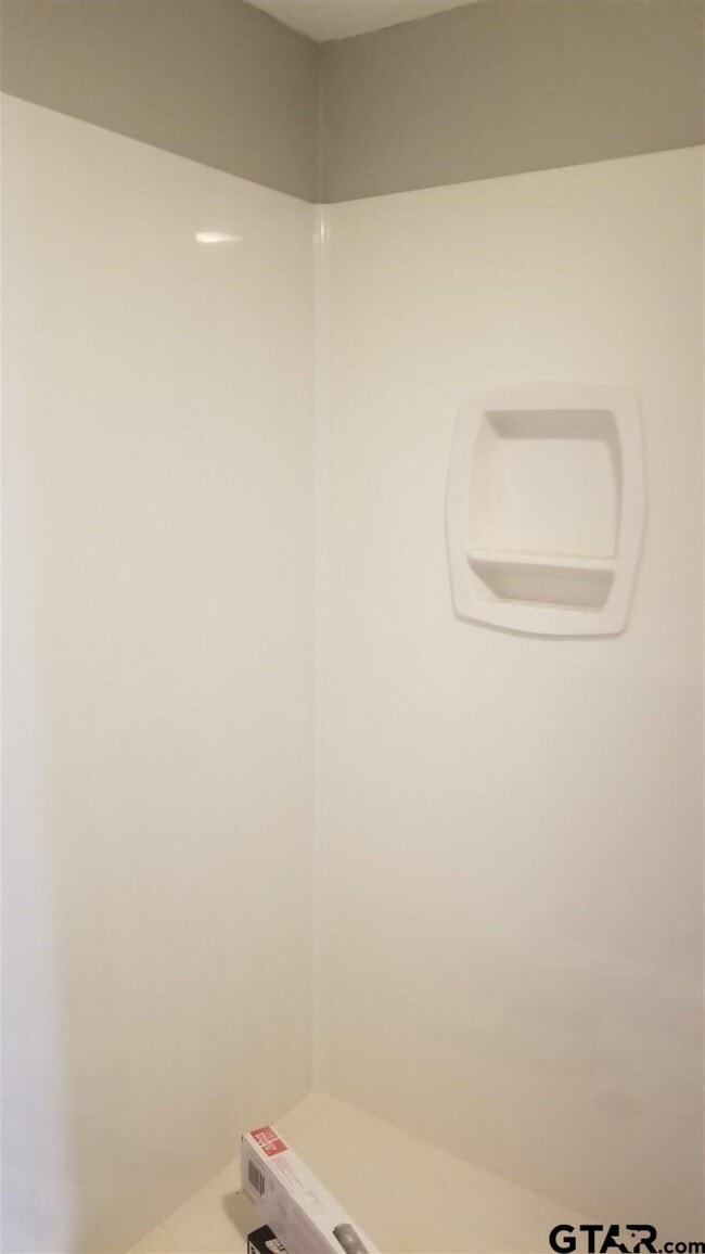 Photo - 902 Crockett St