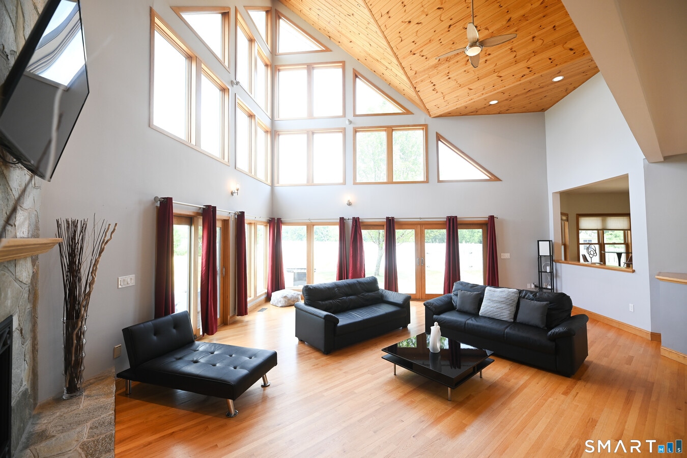 Photo - 19 Longview Dr