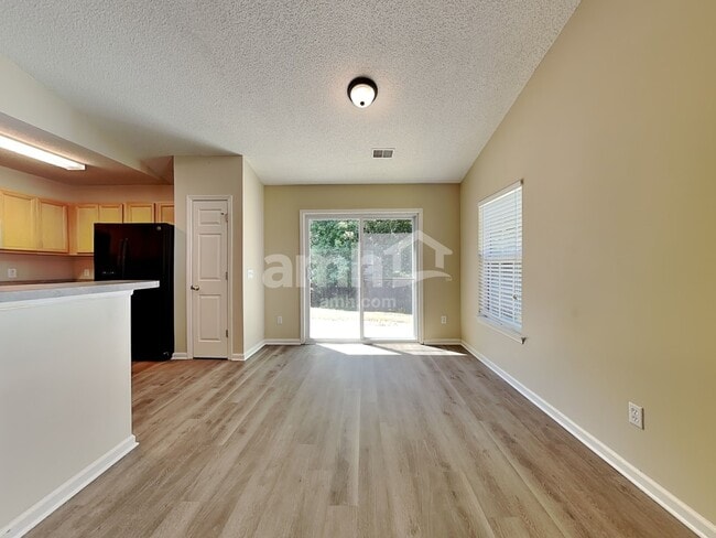Photo - 537 Beverly Dr