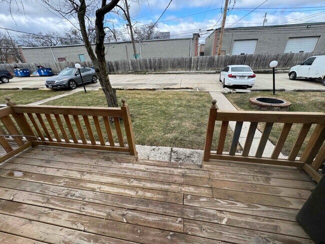 Photo - 422 East Ave