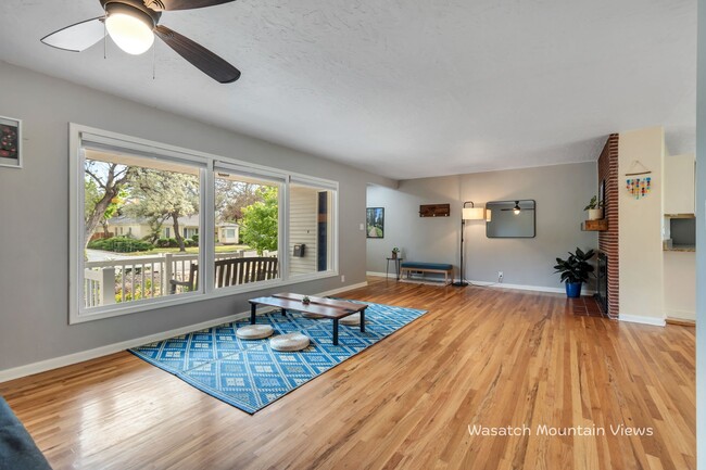 Photo - 3135 E Louise Ave