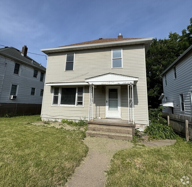 Building Photo - 1909 10th St Rental
