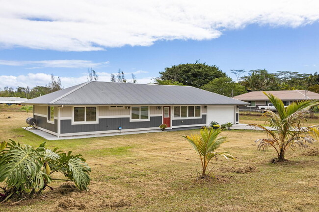 Building Photo - Move-In Ready, 3-Bedroom Fully Furnished Retreat with 3 Bathroom in Keaau Paradise!"