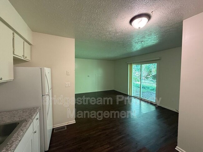 Photo - 3001 Idylwilde Blvd