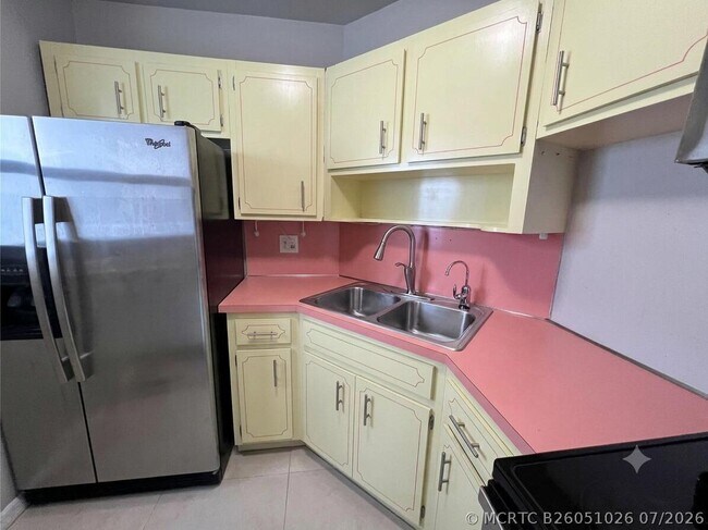 Photo - 960 Crystal Lake Dr Unit 104