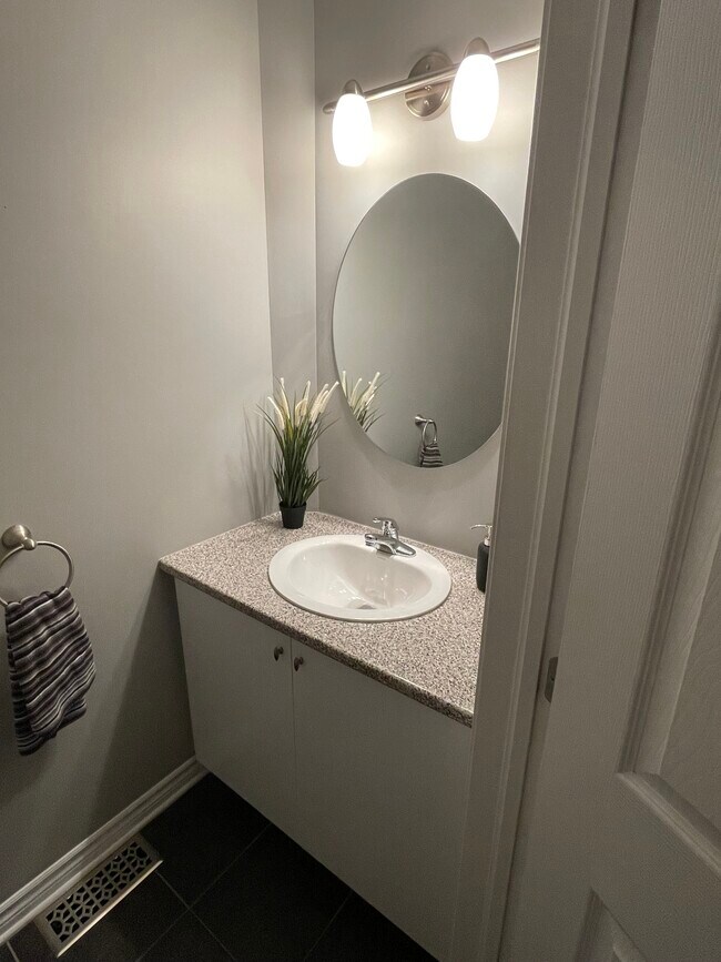 Photo - 52 Evelyn Powers Pvt