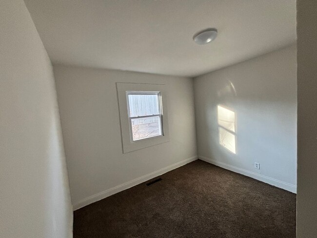 Photo - 3 bed 1 bath house with garage