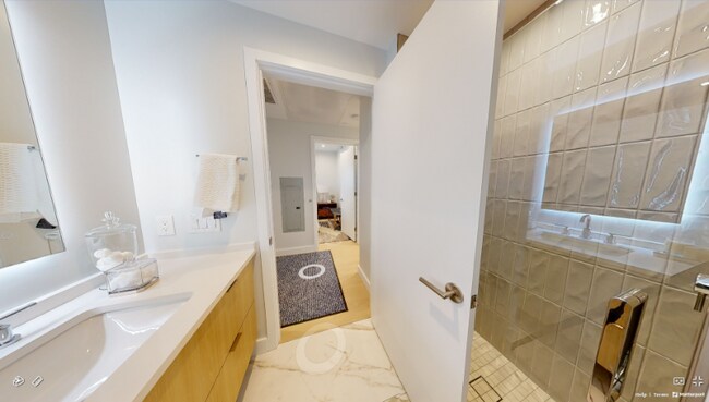 Photo - 1224 M St NW Unidad 401