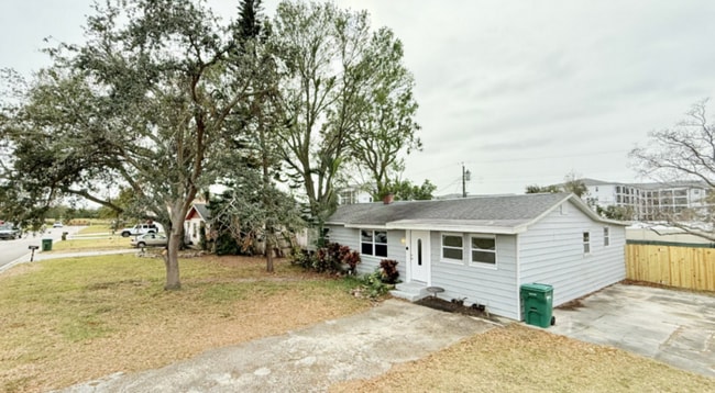 Photo - 7150 79th St N