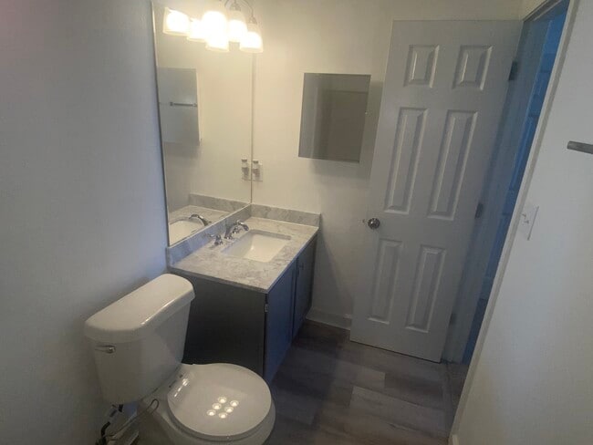 Photo - 2195 Timberwood Cir N