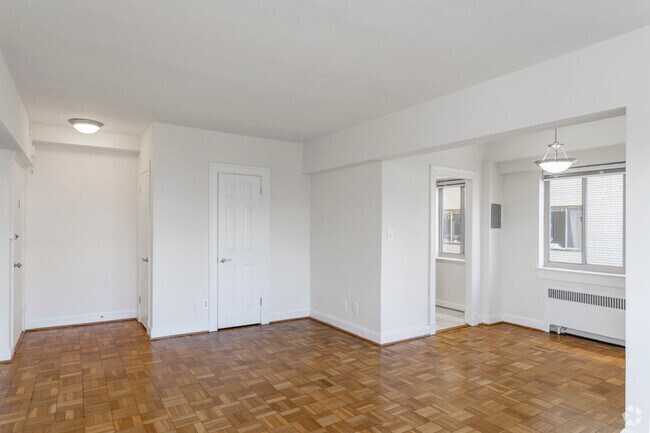 1 BR, 1 BA - 644 SF