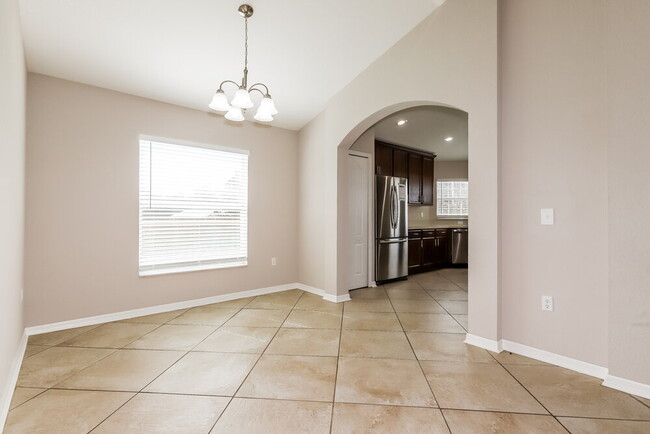 Photo - 1873 Kingsmill Dr