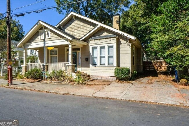 Photo - 404 Ormond St SE