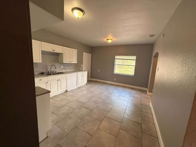 Photo - Updated 4/2 Ready for Immediate Move-In
