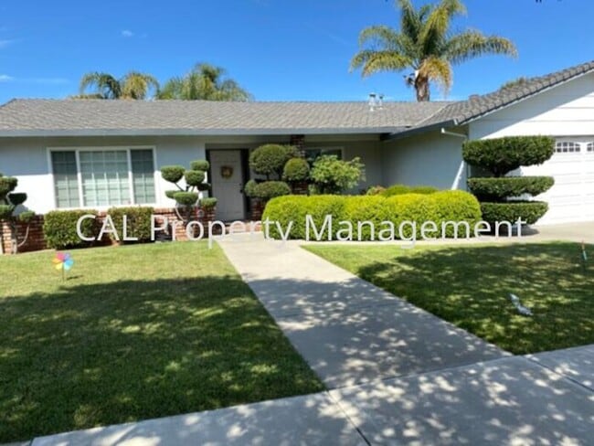 Building Photo - Beautiful 3 bedroom home in Hollister, CA!
