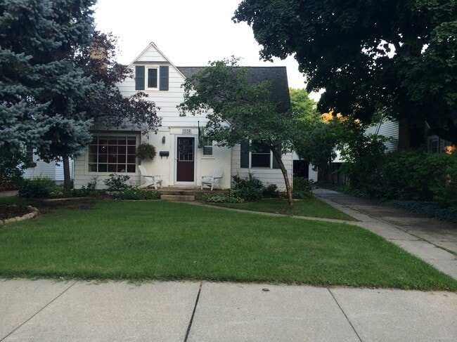 Photo - 2128 Monroe Ave NW