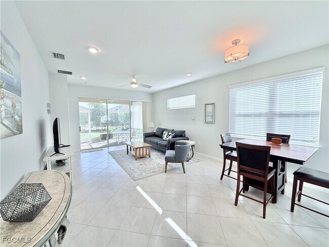 Photo - 3029 Royal Gardens Ave