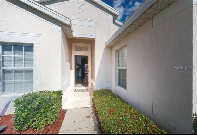 Photo - 8121 Fan Palm Way