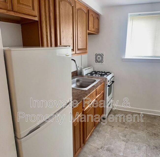 Photo - 7613 Whitaker Ave