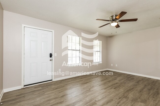 Photo - 1472 Bass Ave