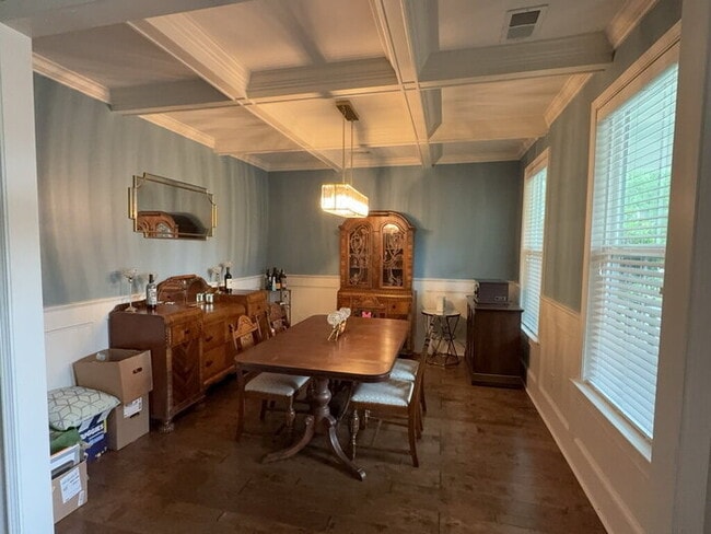 Photo - 302 Pond Hill Ct
