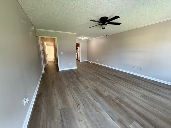 Building Photo - 114 Fairfax Ave Unit A Rental