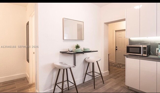 27 NE 60th St Unit 3
