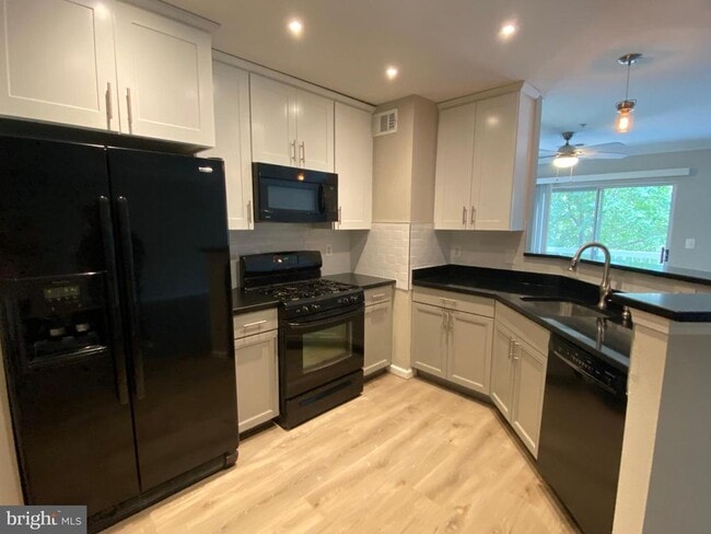 Photo - 12834 Fair Briar Ln Townhome