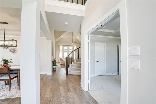 Photo - 727 Stearman Ln