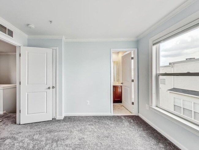 Photo - 5705 45th Ave