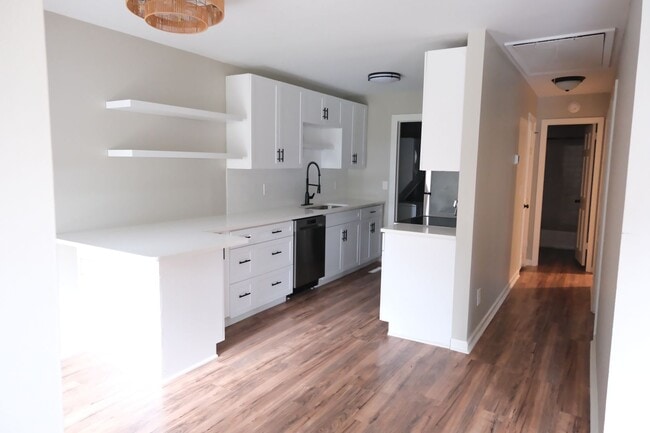 Photo - Pinckney Unit B