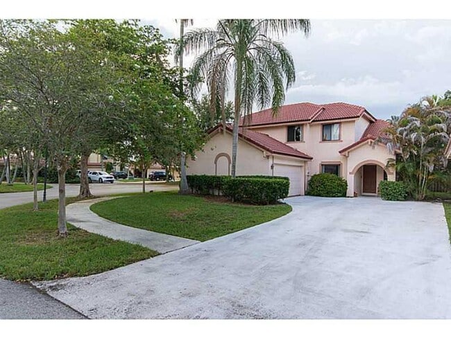Building Photo - 9561 NW 18th Ct
