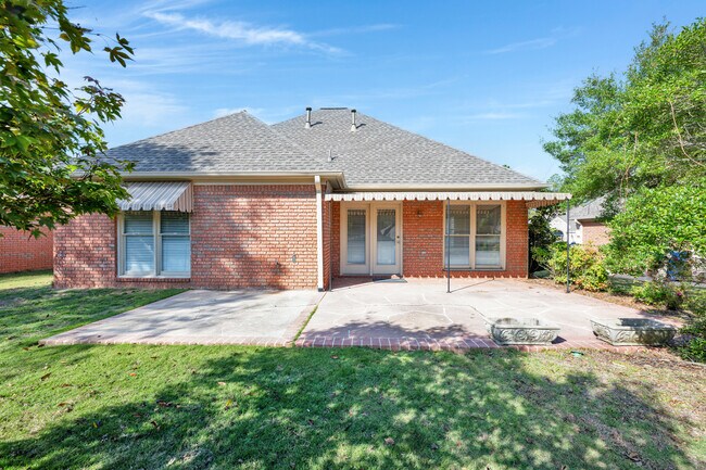 Photo - 310 Willow Crest Ln