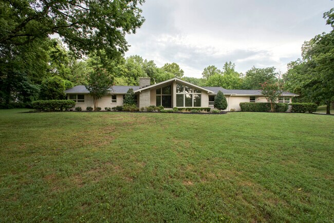 Building Photo - 1793 Tyne Blvd Rental