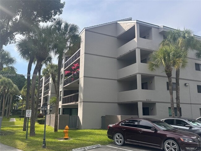 Building Photo - 8810 SW 132nd Pl Unit 401DN