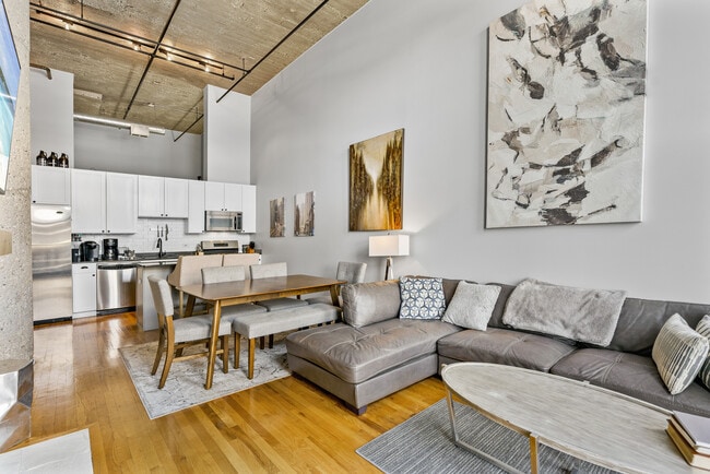 Photo - 758 N Larrabee St Unit 305