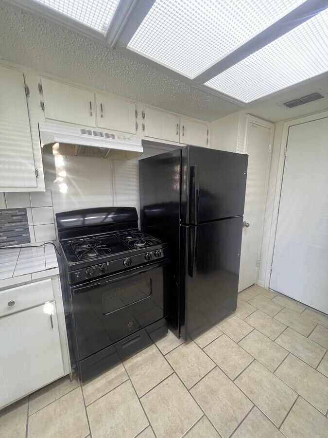 Photo - 12211 Wood Spring Ln Casa