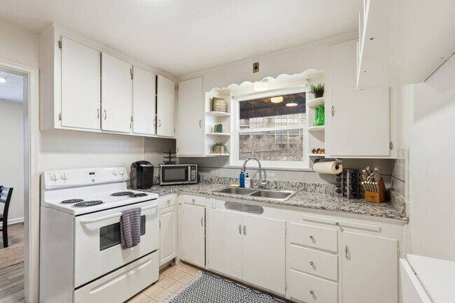 Photo - 237 N Center St Unit ID1249827P