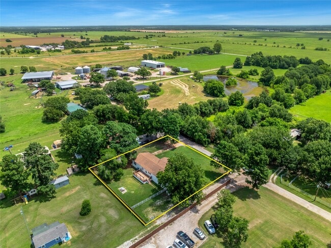 Photo - 31324 Knebel Rd