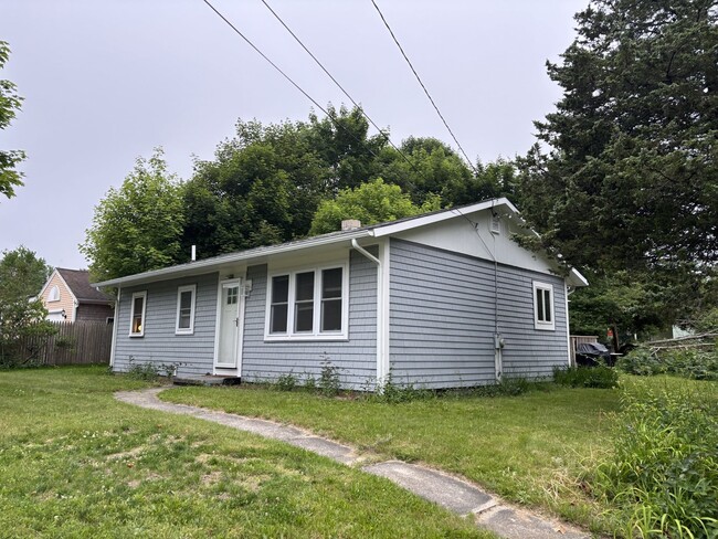 28 Prince Henry Dr