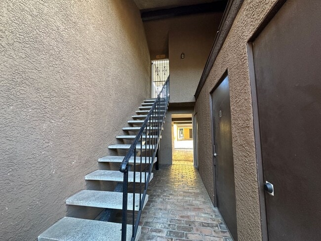 Photo - 2 Bedroom Upstairs Condo with Bonus Room Near UNLV! Unit D