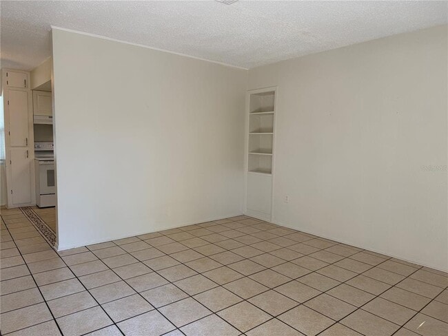 Photo - 817 Margo St