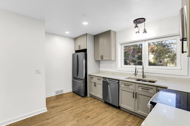 Photo - 351 Jefferson Ave