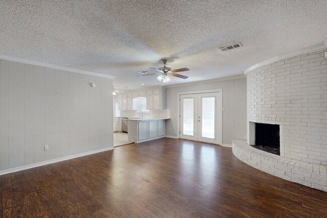 Photo - 1407 Skrivanek Ct