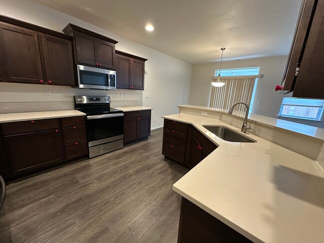 Photo - Newer Super Clean 3 Bedroom 2 Bath Home In NE Albany