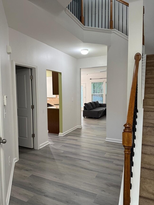 Photo - 2124 Greencrest Cir