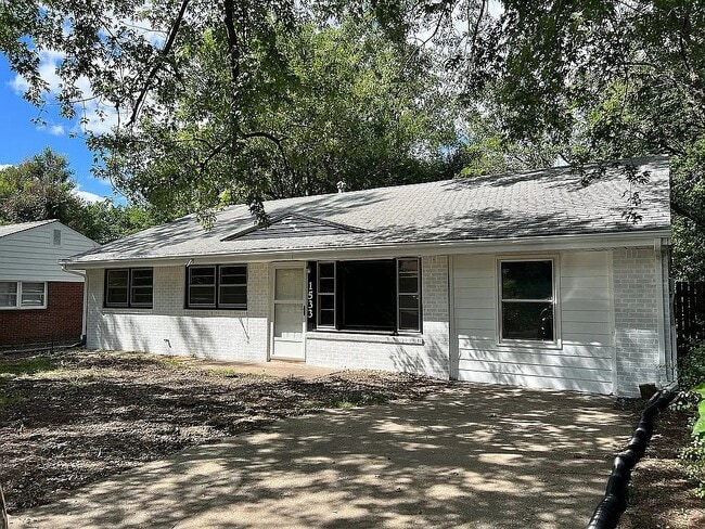 Building Photo - 1533 Hartford Rd Rental