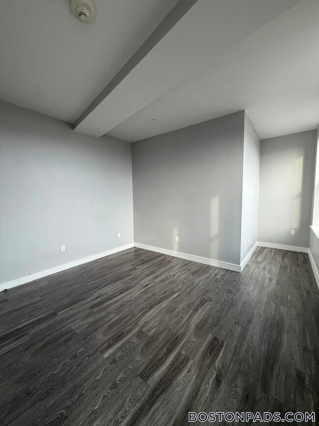 Photo - 23 Central Ave Unidad 705