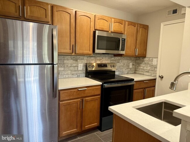 Photo - 3916 Penderview Dr Unit 435