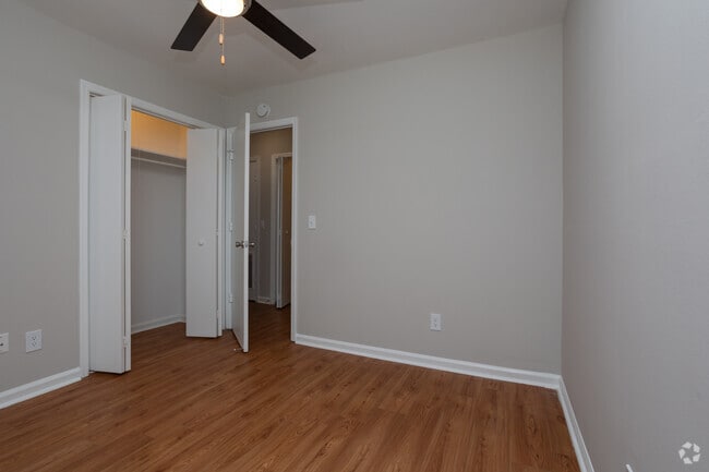 3BR, 2BA